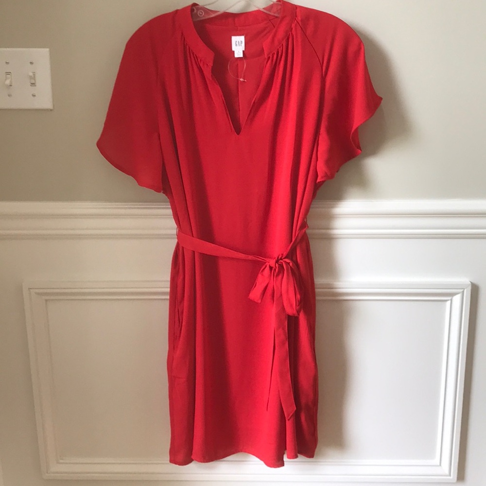 Red sheath dress with pockets, tie waist